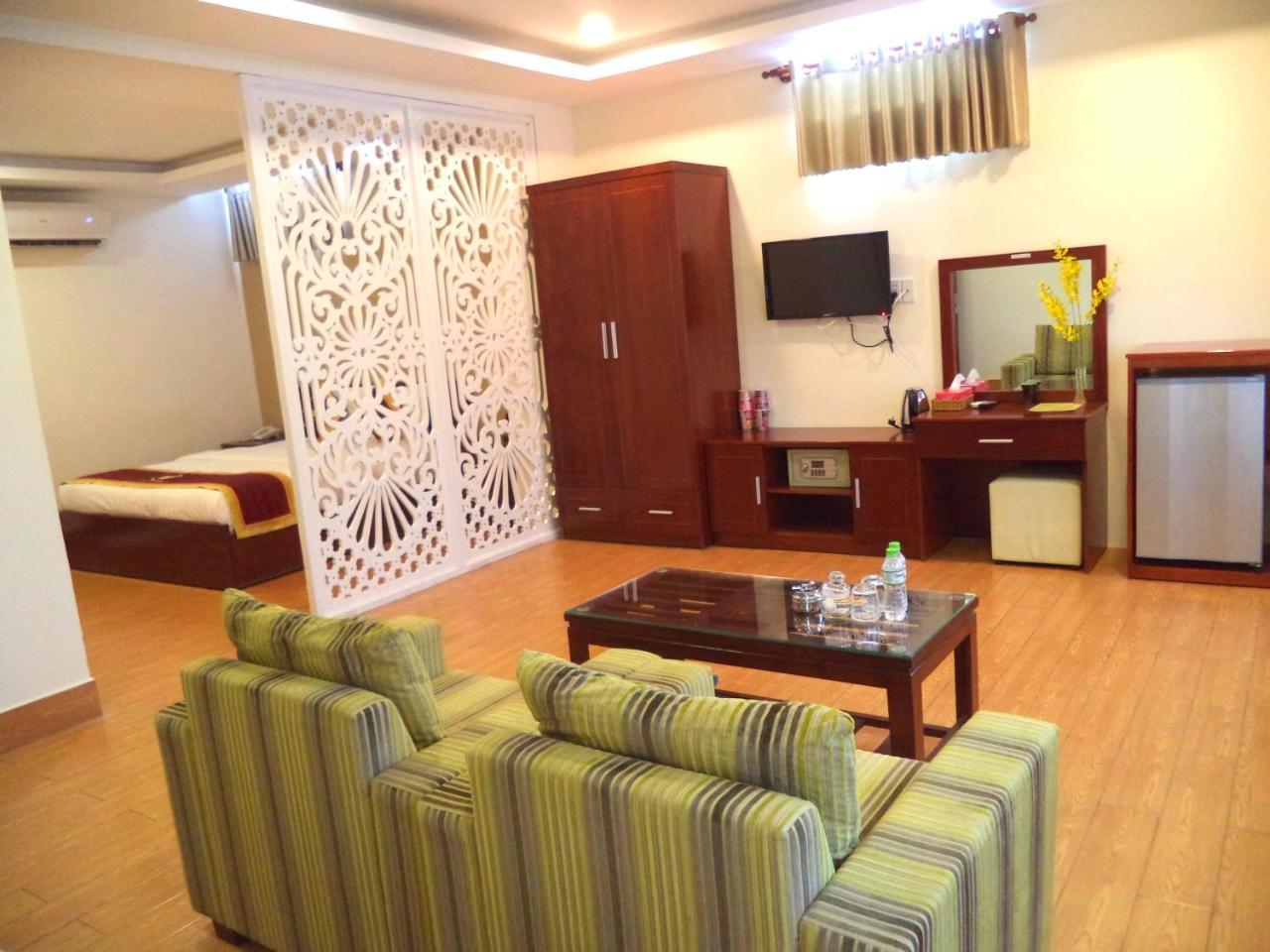 Golf Star Hotel Thành Pho Ho Chí Minh Esterno foto