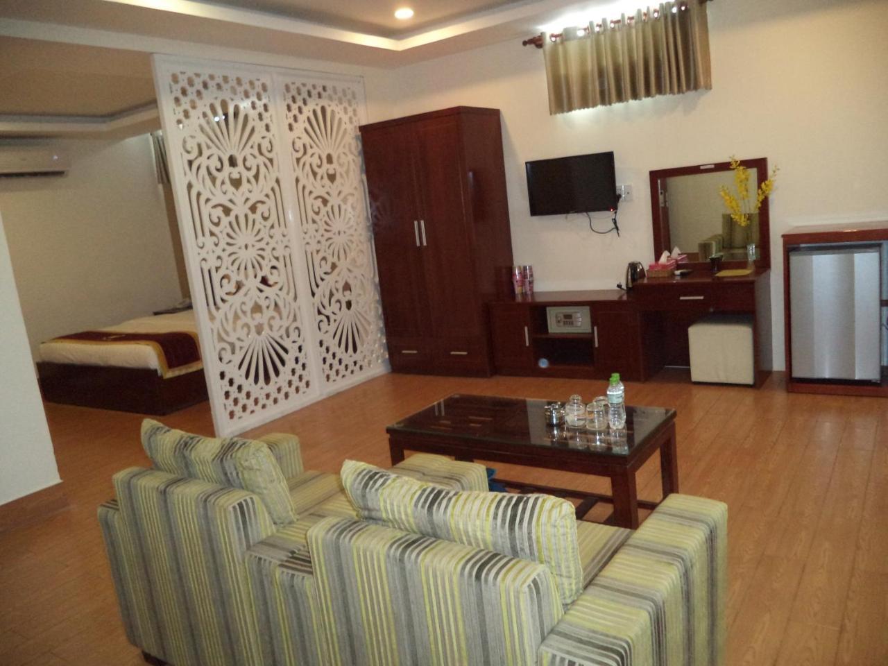 Golf Star Hotel Thành Pho Ho Chí Minh Esterno foto
